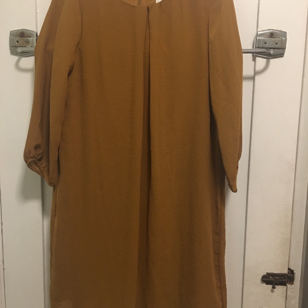 Dress - Picture 3 of 6
